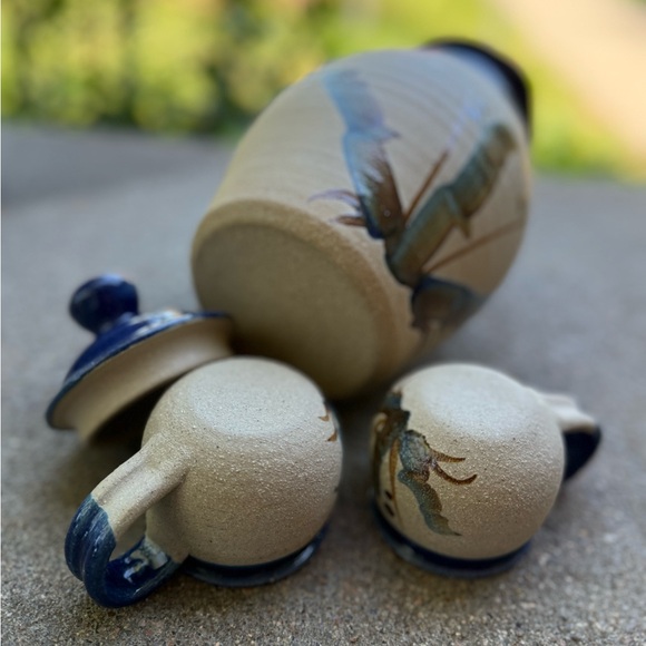 Handcrafted Ceramic Vase and two small cups with Blue Accents - Picture 13 of 16